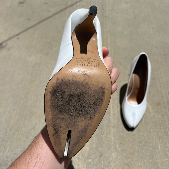 Maison Martin Margiela Women's White Leather Pumps - Picture 7 of 16
